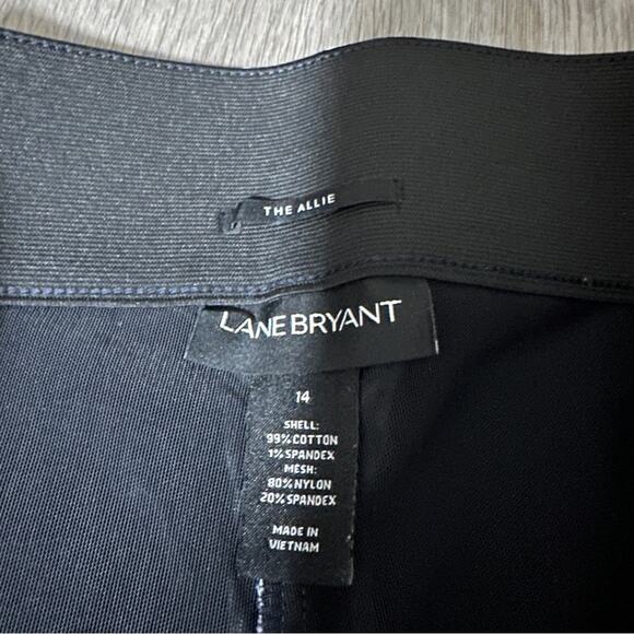 Lane Bryant The Allie Navy Blue Multicolor Floral Ruffle Cropped Pants Sz 14 - Picture 7 of 13